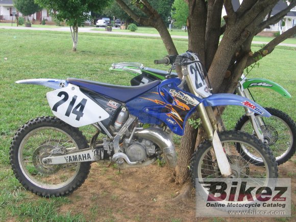 2004 Yamaha YZ 125 photo